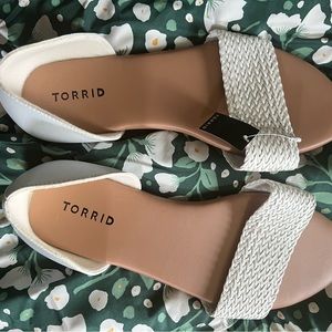 NWT - Torrid White Woven Sandals Size 11 Wide